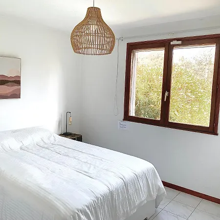 Privée Dans Un Cadre Verdoyant , Piscine Et Grand Jardin Villa *