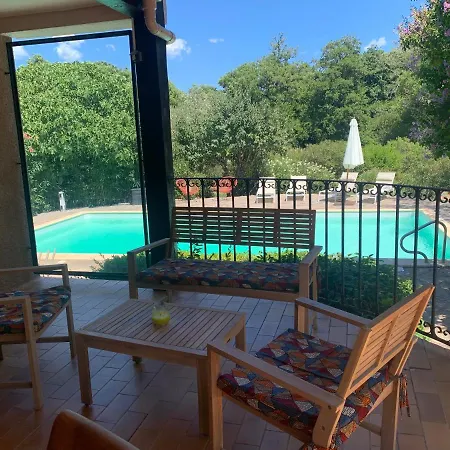 Villa Privee Dans Un Cadre Verdoyant , Piscine Et Grand Jardin *