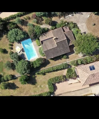 Privée Dans Un Cadre Verdoyant , Piscine Et Grand Jardin * Porto-Vecchio (Corsica)