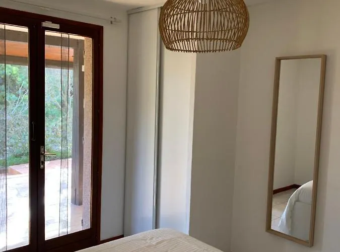 Villa Privée Dans Un Cadre Verdoyant , Piscine Et Grand Jardin