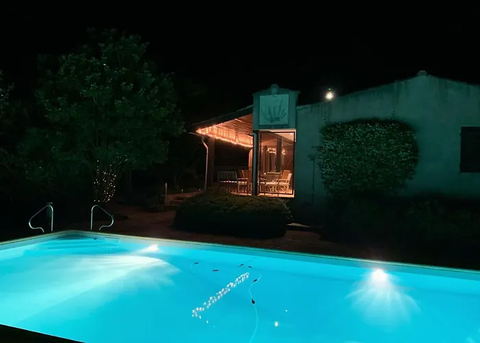 Vila Privee Dans Un Cadre Verdoyant , Piscine Et Grand Jardin